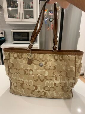 🤎🐻 Preloved Large Coach Signature Optic Baby Travel Tote Bag 🐻🤎